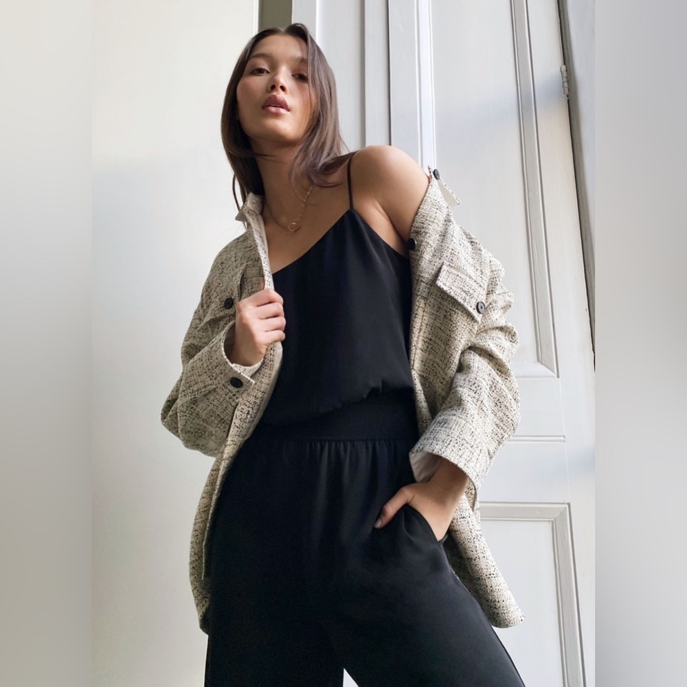Aritzia Babaton Black Scala Wide leg Jumpsuit Flowy Black sz Medium - Picture 4 of 16